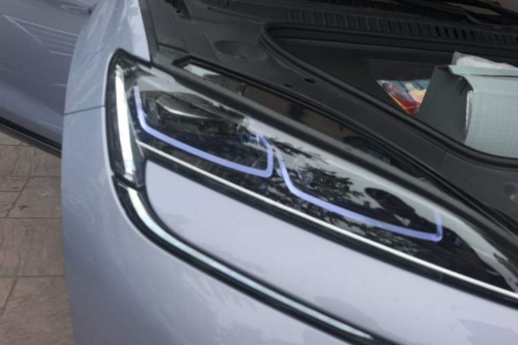Used BYD Sealion 07 EV 2025 610 Zhihang Edition Right Front Headlight