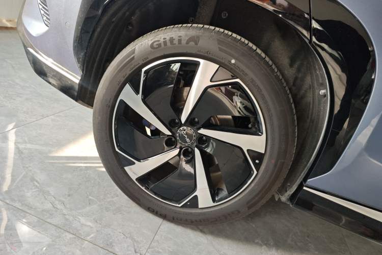 Used BYD Sealion 07 EV 2025 610 Intelligent Driving Edition Right Rear Wheel Hub