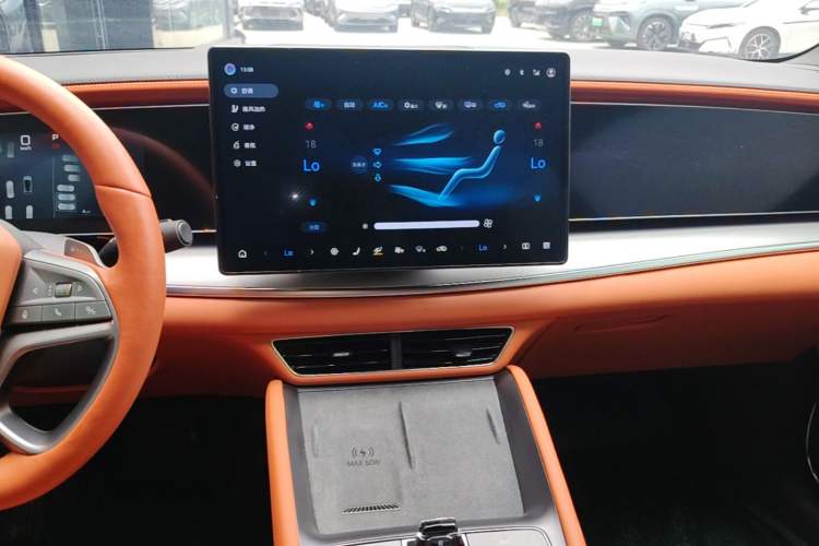 Used BYD Sealion 07 EV 2025 610 Intelligent Driving Edition Audio And AC Panel