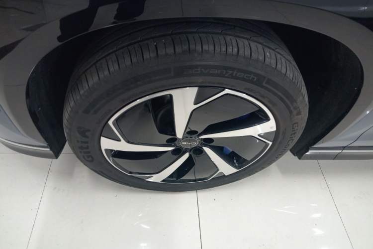 Used BYD Sealion 07 EV 2025 610 Zhihang Edition Left Front Wheel Hub