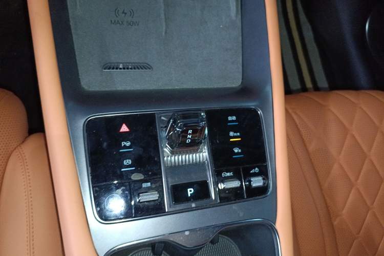Used BYD Sealion 07 EV 2025 610 Zhihang Edition Gear Lever