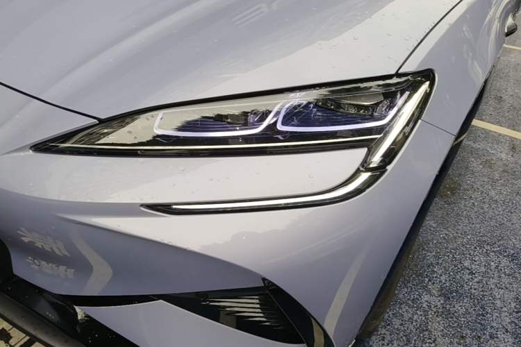 Used BYD Sealion 07 EV 2025 610 Zhihang Edition Left Front Headlight