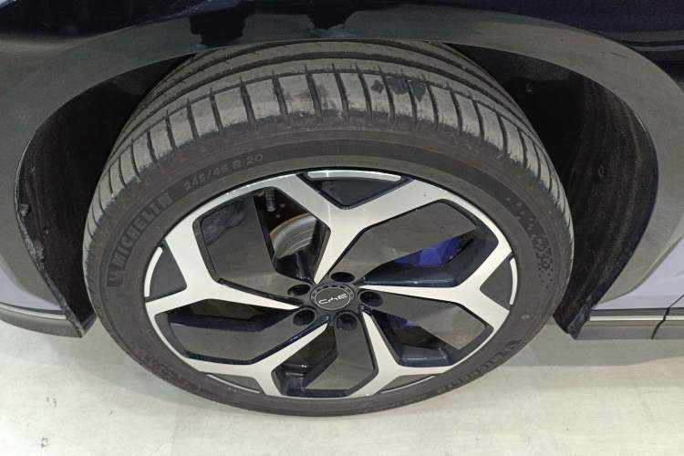 Used BYD Sealion 07 EV 2025 550 All-Wheel Drive Intelligent Driving Version Left Front Wheel Hub