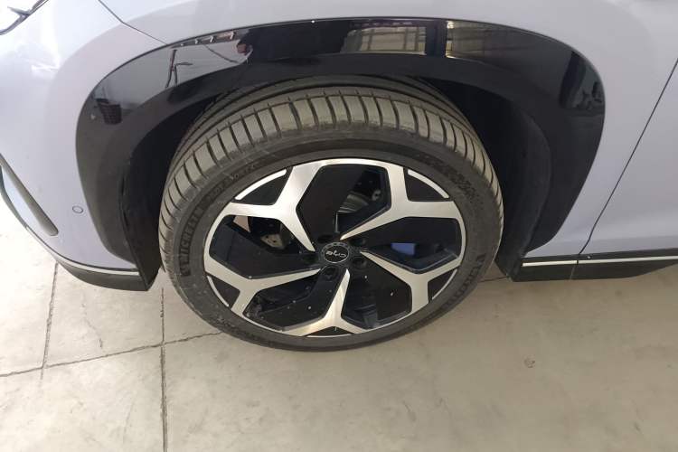 Used BYD Sealion 07 EV 2025 550 All-Wheel Drive Intelligent Driving Version Left Front Wheel Hub