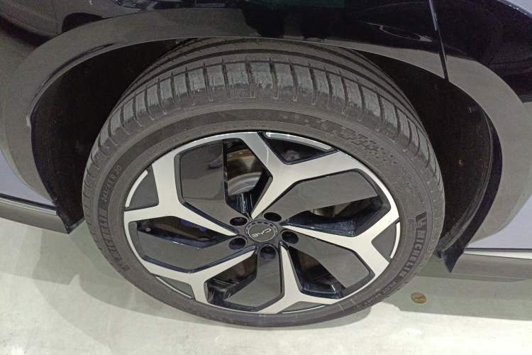 Used BYD Sealion 07 EV 2025 550 All-Wheel Drive Intelligent Driving Version Right Rear Wheel Hub