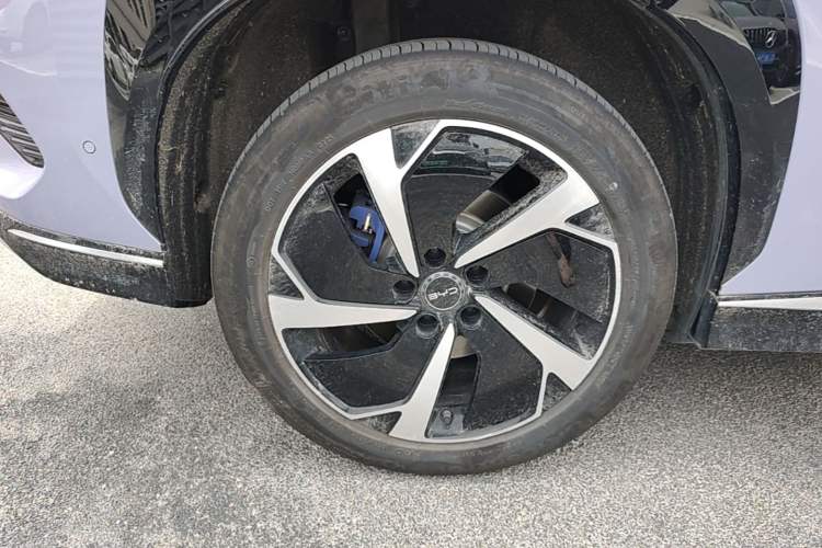 Used BYD Sealion 07 EV 2025 610 Intelligent Driving Edition Right Rear Wheel Hub
