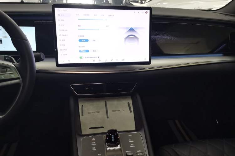 Used BYD Sealion 07 EV 2025 610 Intelligent Driving Edition Audio And AC Panel