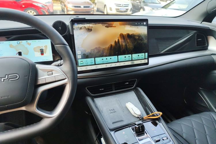 Used BYD Sealion 07 EV 2025 610 Zhihang Edition Interior 2
