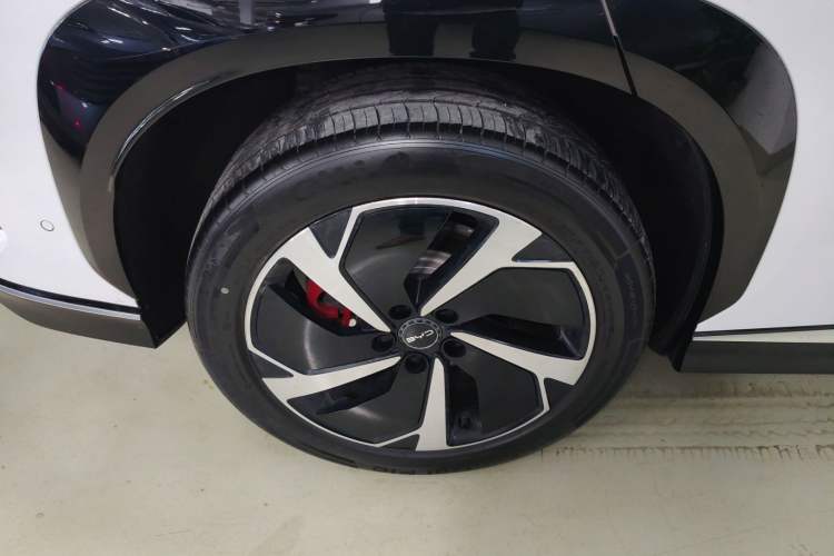 Used BYD Sealion 07 EV 2025 610 Intelligent Driving Edition Right Rear Wheel Hub