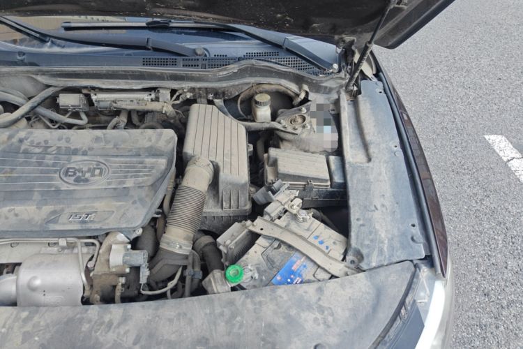 Used BYD Sirui 2013 1.5TID Automatic Prestige Model Engine Bay Left