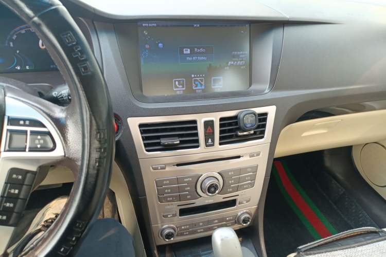 Used BYD Sirui 2013 1.5TID Automatic Prestige Model Audio And AC Panel