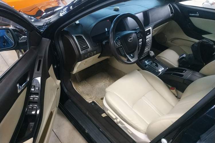 Used BYD Sirui 2013 1.5TID Automatic Prestige Model Driver Seat
