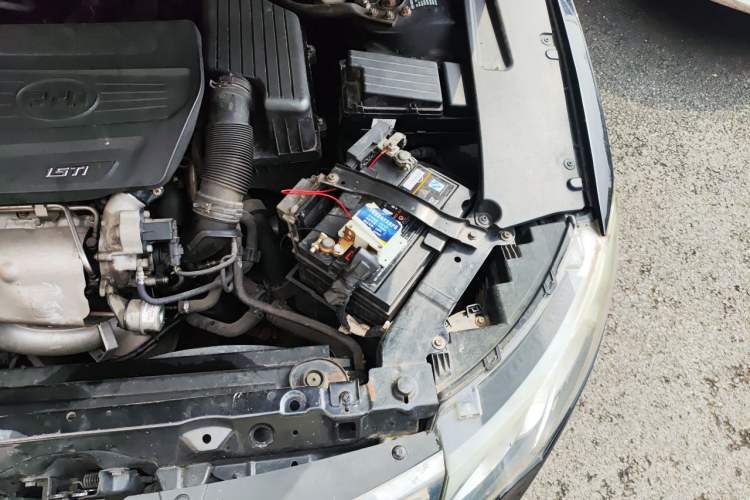 Used BYD Sirui 2013 1.5TID Automatic Prestige Model Engine Bay Left