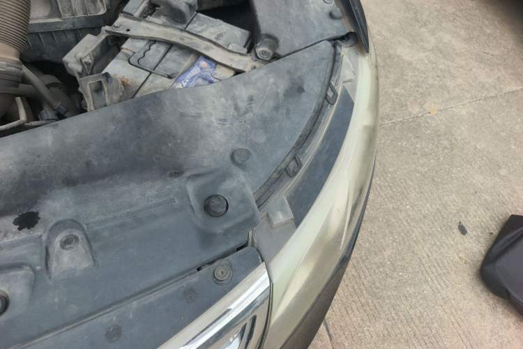 Used BYD Sirui 2013 1.5TID Automatic Prestige Model Engine Bay Left