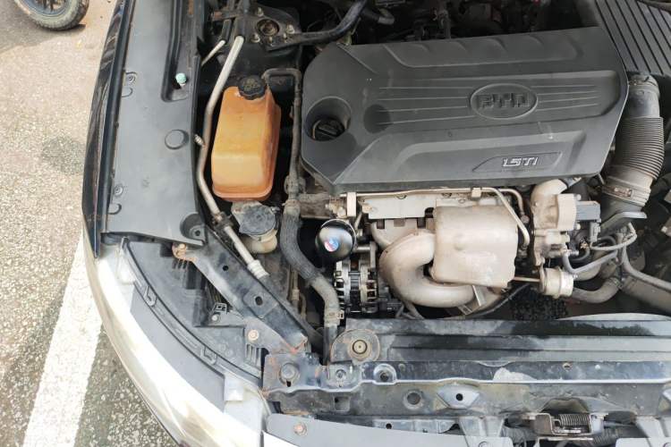 Used BYD Sirui 2013 1.5TID Automatic Prestige Model Engine Bay Right