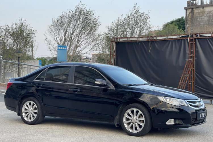 Used BYD Sirui 2013 1.5TI Manual Luxury Model Front Right 45 Deg