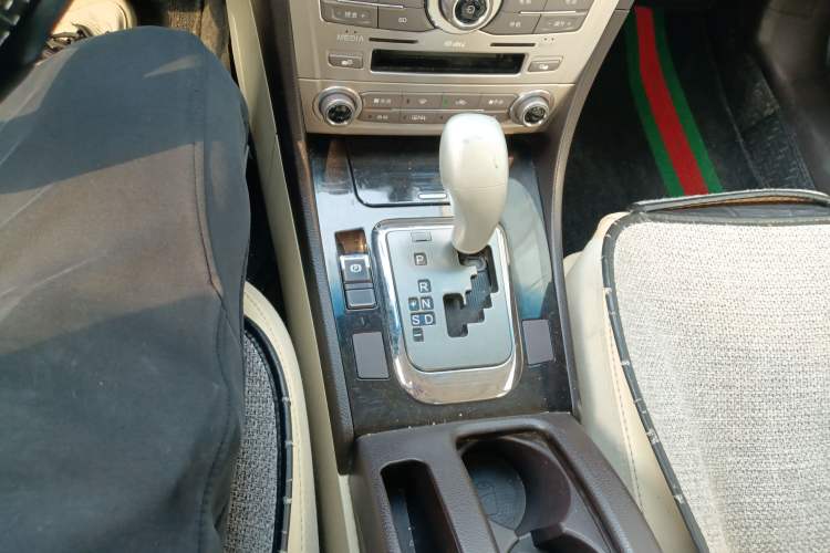 Used BYD Sirui 2013 1.5TID Automatic Prestige Model Gear Lever