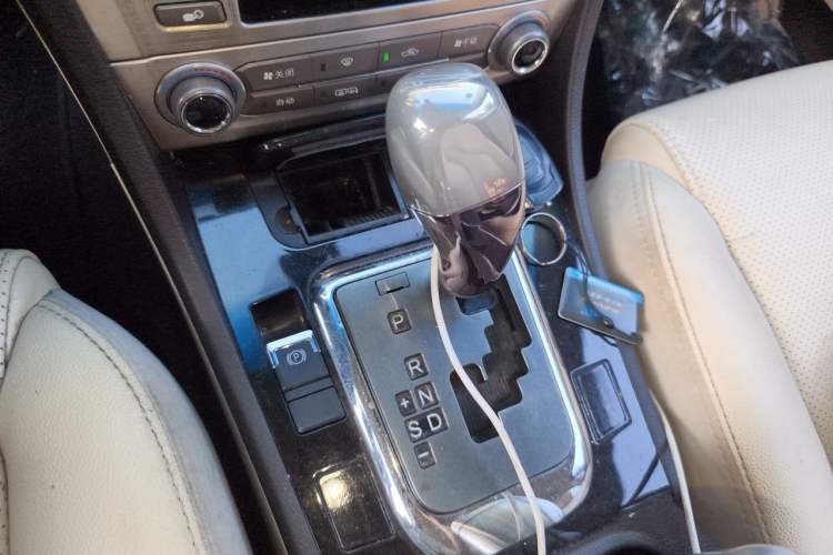 Used BYD Sirui 2013 1.5TID Automatic Luxury Model Gear Lever