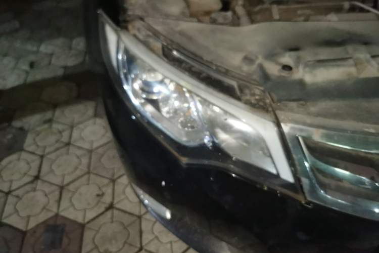 Used BYD Sirui 2013 1.5TID Automatic Prestige Model Right Front Headlight