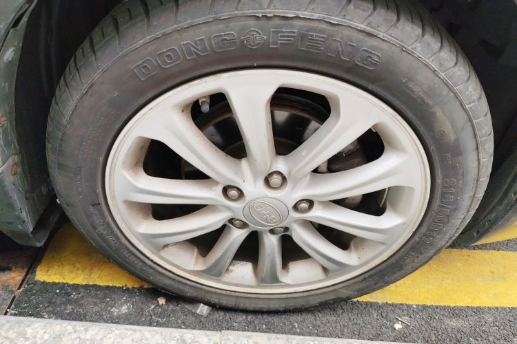 Used BYD Sirui 2013 1.5TID Automatic Prestige Model Right Front Wheel Hub