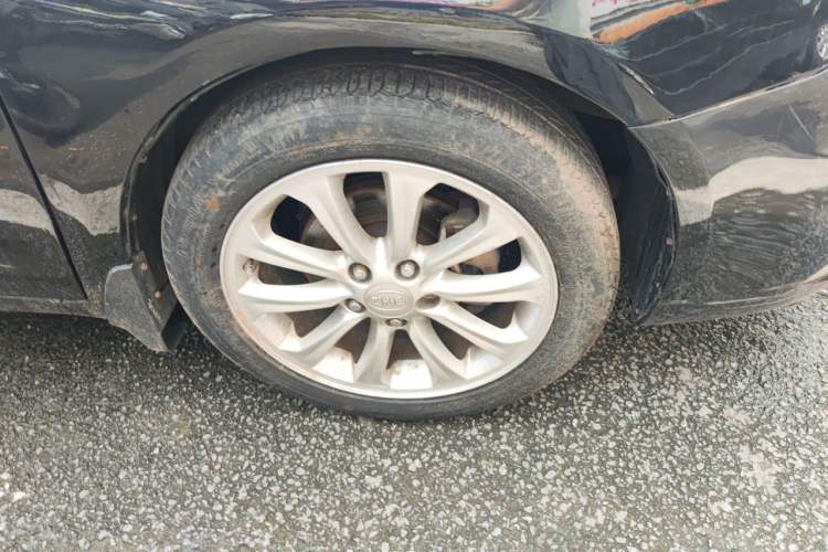 Used BYD Sirui 2013 1.5TID Automatic Prestige Model Right Front Wheel Hub