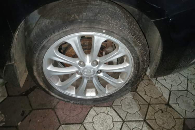Used BYD Sirui 2013 1.5TID Automatic Prestige Model Right Front Wheel Hub