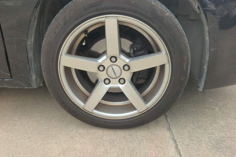 Used BYD Sirui 2013 1.5TID Automatic Prestige Model Right Front Wheel Hub
