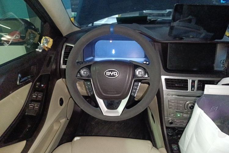 Used BYD Sirui 2013 1.5TID Automatic Prestige Model Steering Wheel