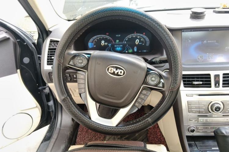 Used BYD Sirui 2013 1.5TID Automatic Prestige Model Steering Wheel