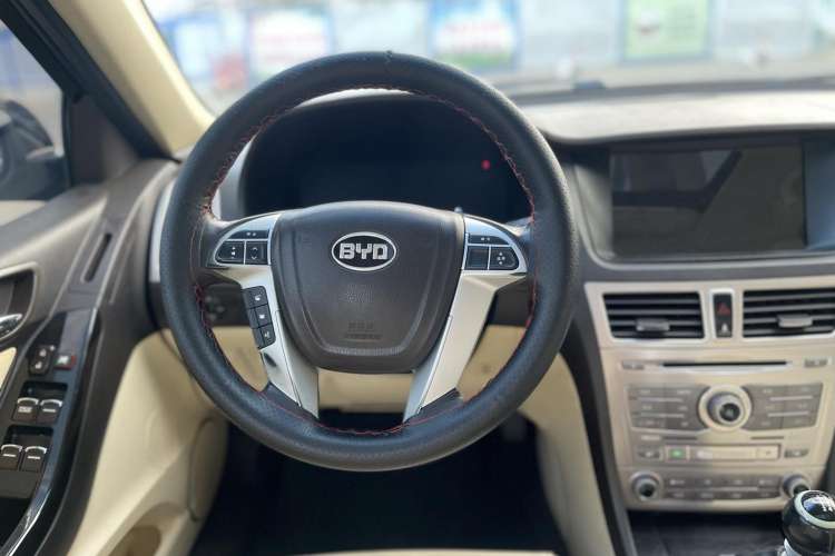 Used BYD Sirui 2013 1.5TI Manual Luxury Model Steering Wheel