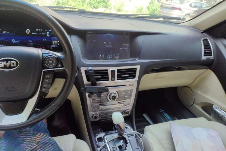 Used BYD Sirui 2013 1.5TID Automatic Prestige Model Audio And AC Panel