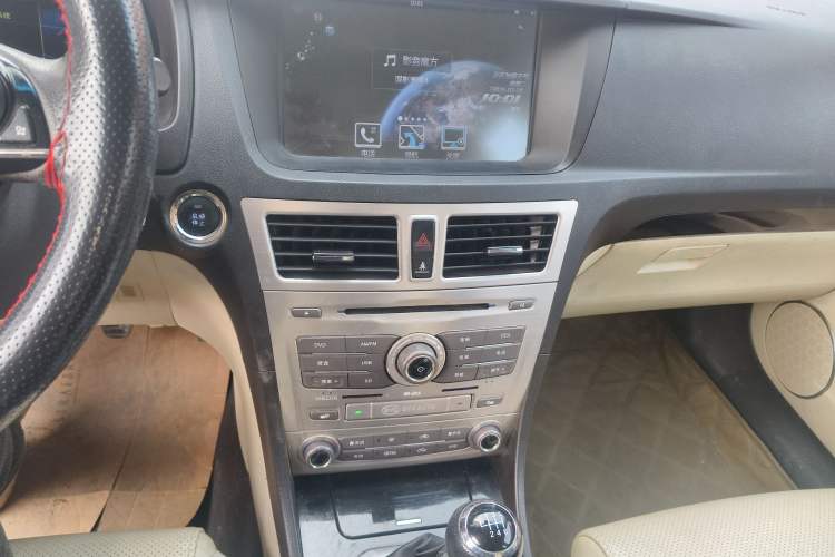 Used BYD Sirui 2013 1.5TI Manual Luxury Model Audio And AC Panel