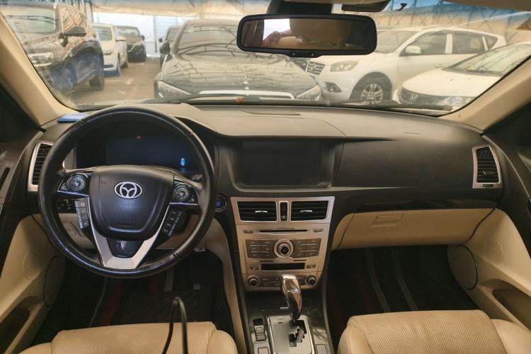 Used BYD Sirui 2013 1.5TID Automatic Prestige Model Center Console