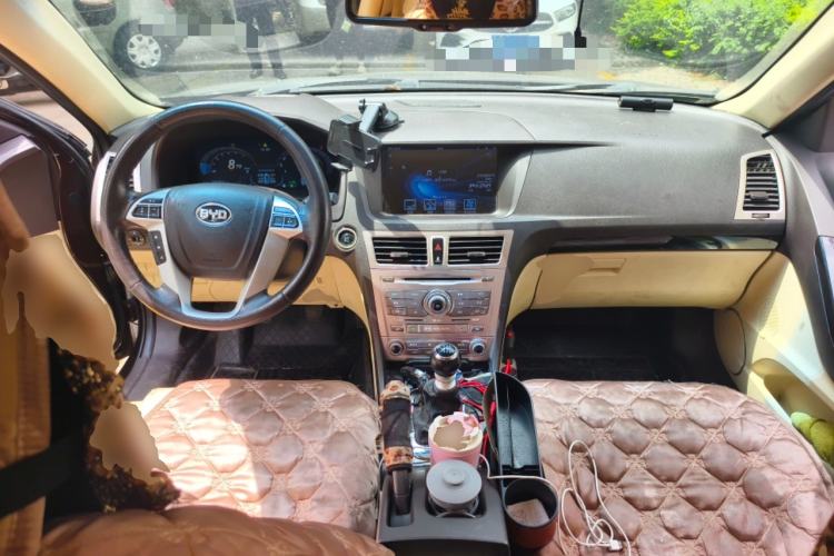 Used BYD Sirui 2013 1.5TI Manual Luxury Model Center Console