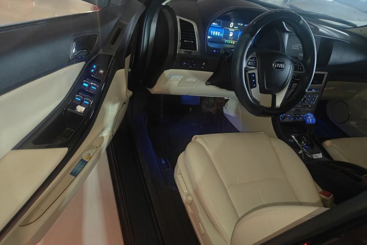 Used BYD Sirui 2013 1.5TID Automatic Prestige Model Driver Seat