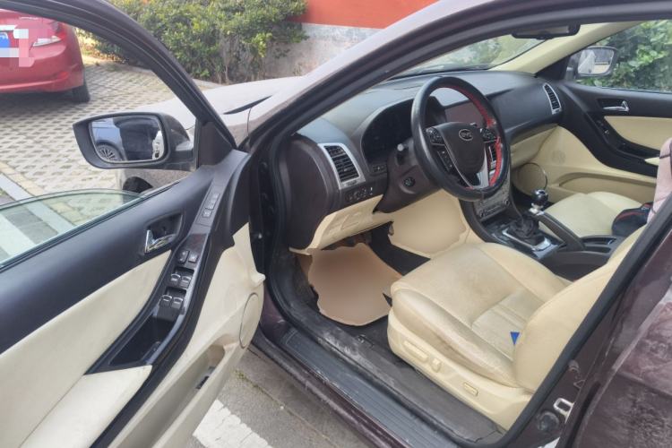Used BYD Sirui 2013 1.5TI Manual Luxury Model Driver Seat