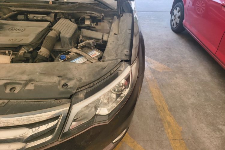 Used BYD Sirui 2013 1.5TID Automatic Prestige Model Engine Bay Left