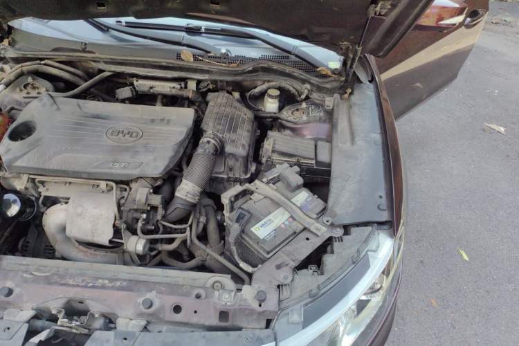 Used BYD Sirui 2013 1.5TID Automatic Prestige Model Engine Bay Left