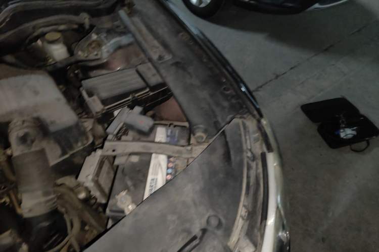 Used BYD Sirui 2013 1.5TID Automatic Prestige Model Engine Bay Left