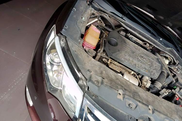 Used BYD Sirui 2013 1.5TID Automatic Prestige Model Engine Bay Right