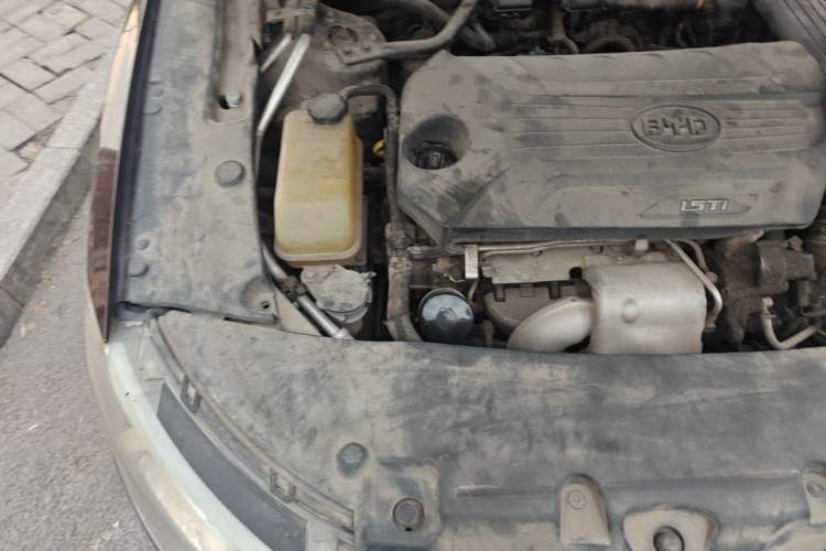 Used BYD Sirui 2013 1.5TI Manual Luxury Model Engine Bay Right