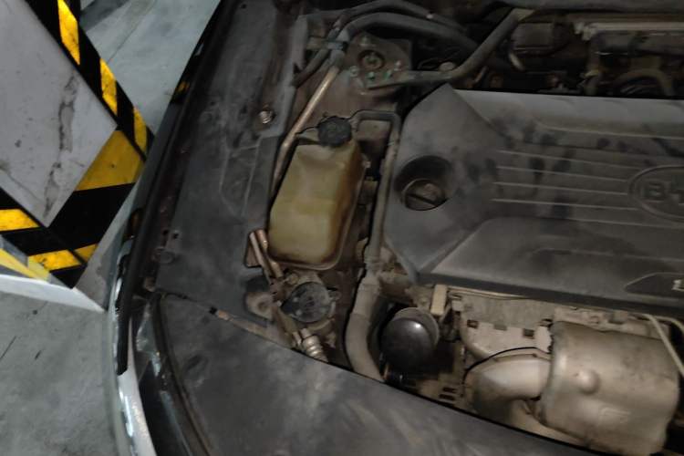 Used BYD Sirui 2013 1.5TID Automatic Prestige Model Engine Bay Right