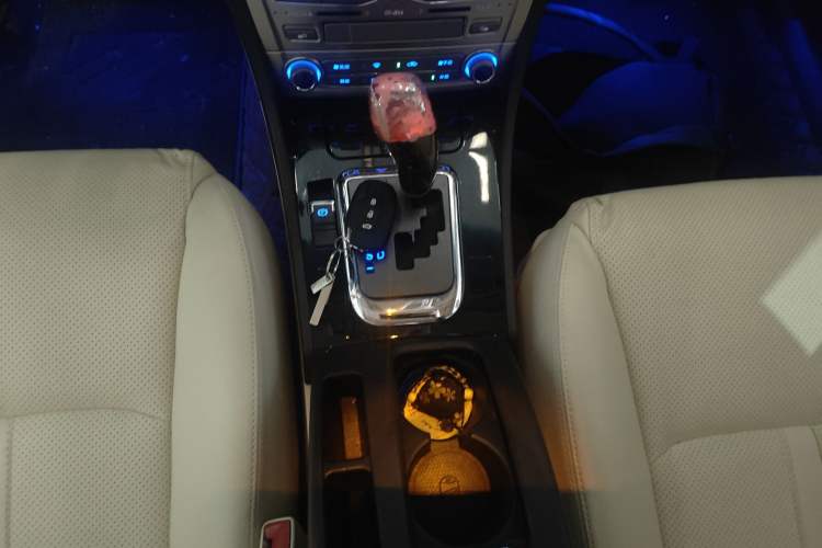 Used BYD Sirui 2013 1.5TID Automatic Prestige Model Gear Lever