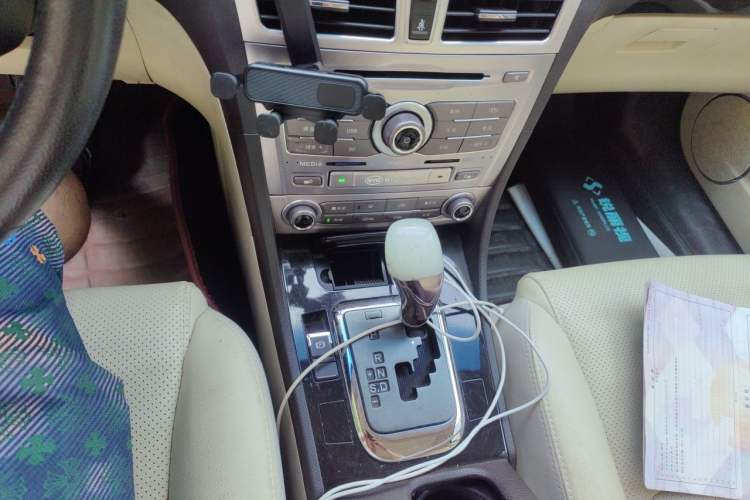Used BYD Sirui 2013 1.5TID Automatic Prestige Model Gear Lever