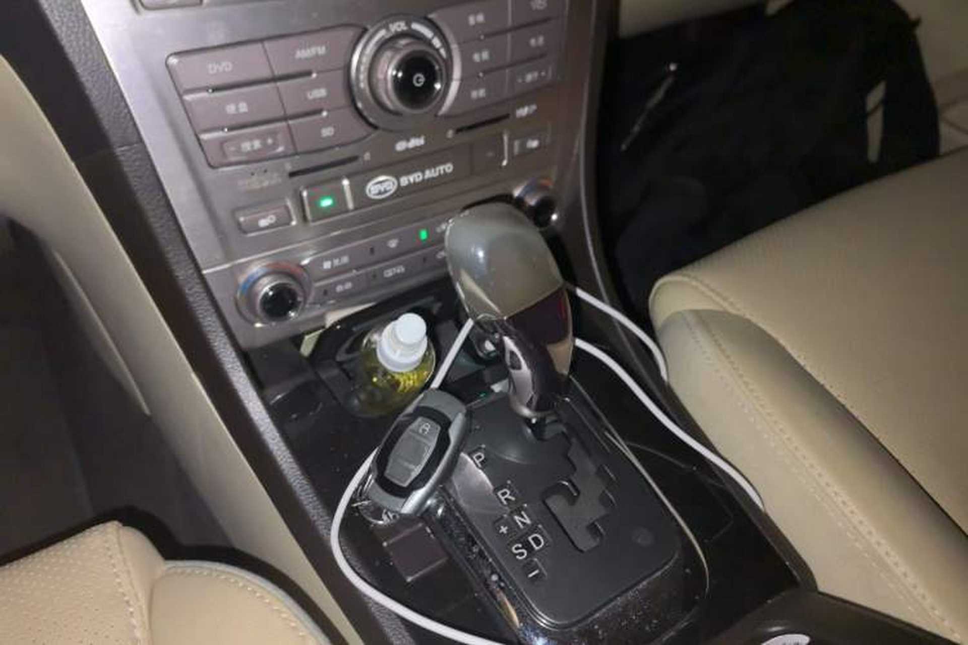 Used BYD Sirui 2013 1.5TID Automatic Prestige Model Gear Lever