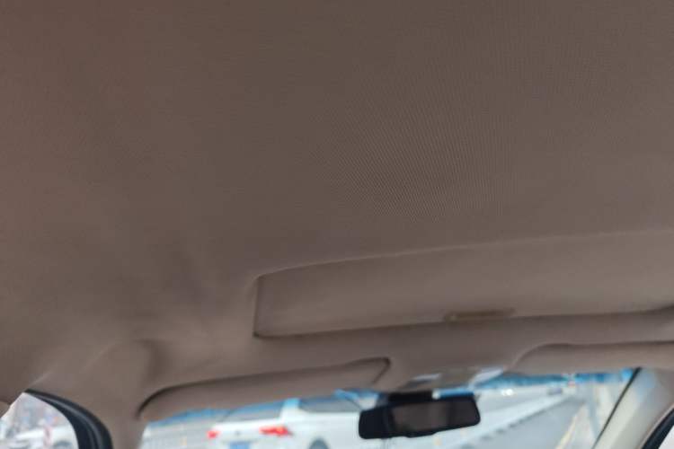 Used BYD Sirui 2013 1.5TI Manual Luxury Model Headliner