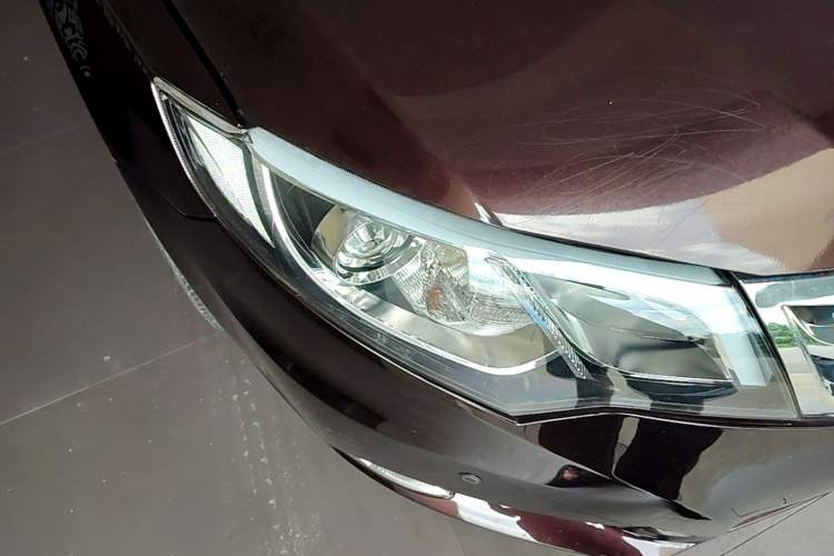 Used BYD Sirui 2013 1.5TID Automatic Prestige Model Right Front Headlight