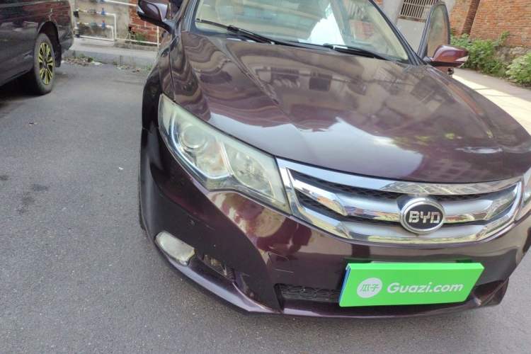 Used BYD Sirui 2013 1.5TID Automatic Prestige Model Right Front Headlight