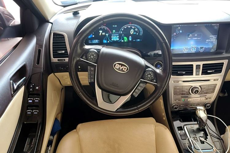 Used BYD Sirui 2013 1.5TID Automatic Prestige Model Steering Wheel