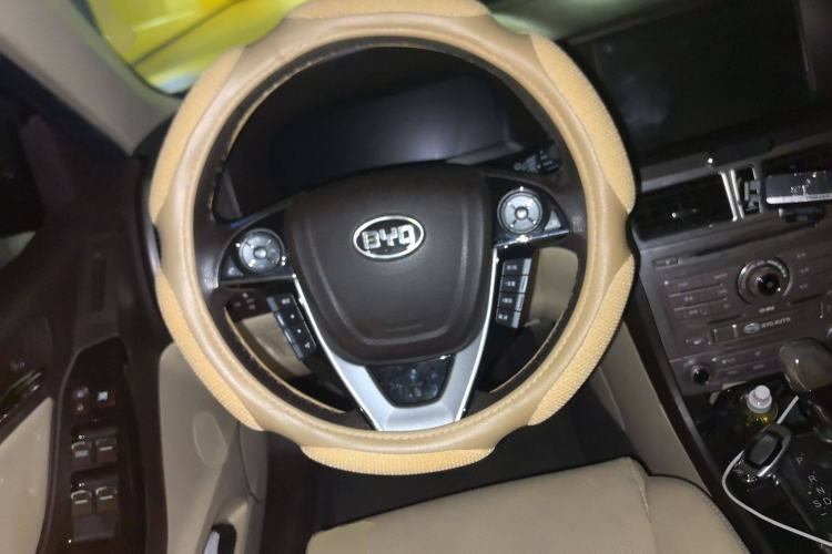 Used BYD Sirui 2013 1.5TID Automatic Prestige Model Steering Wheel